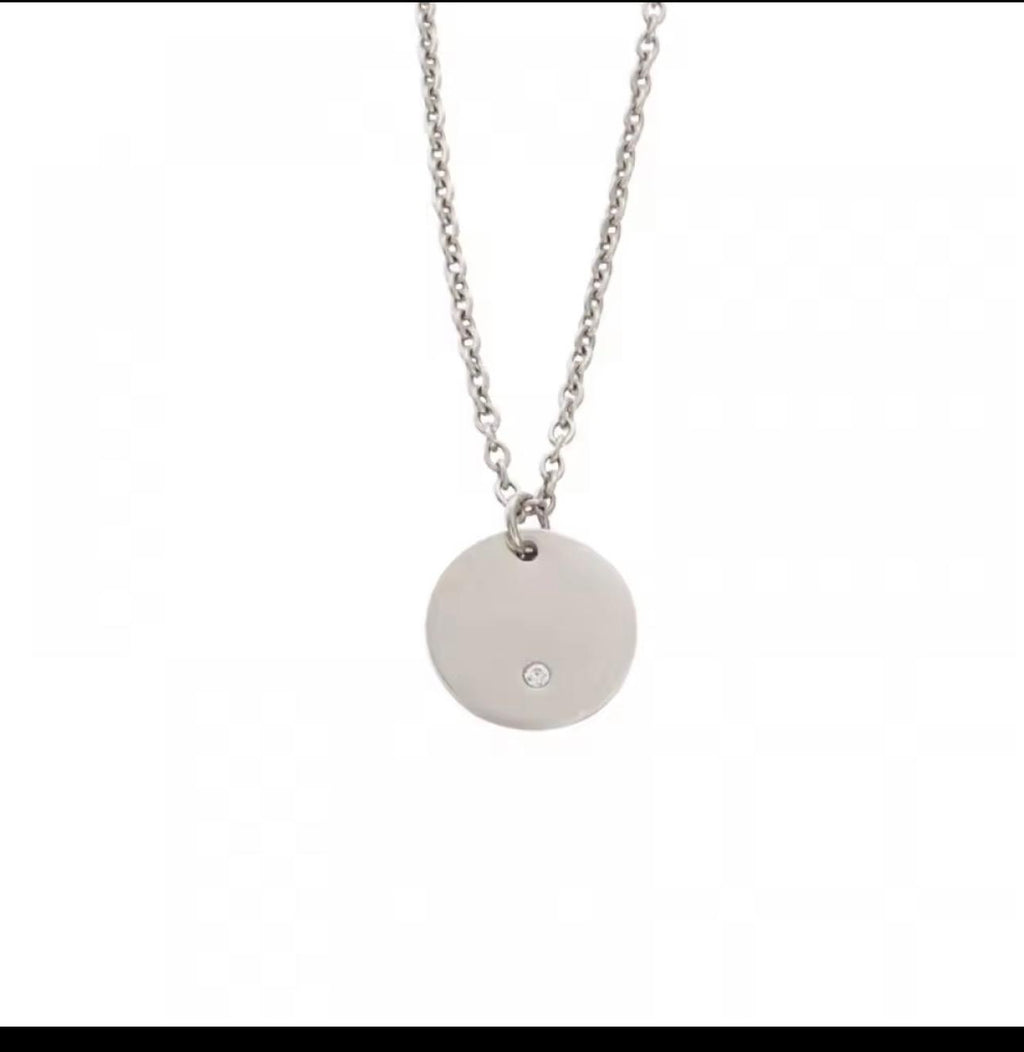 collar redondo con circón