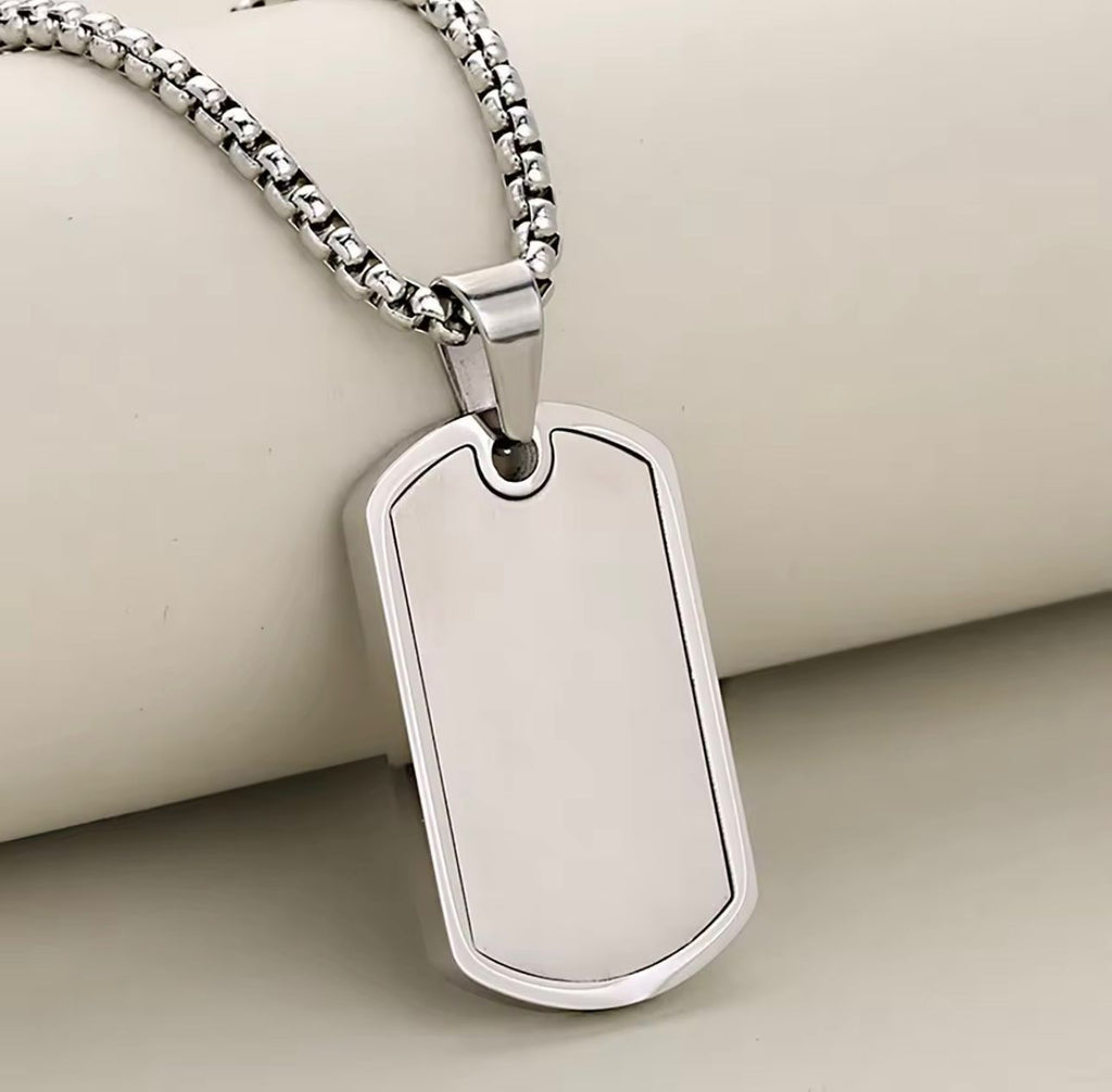 collar militar hombre