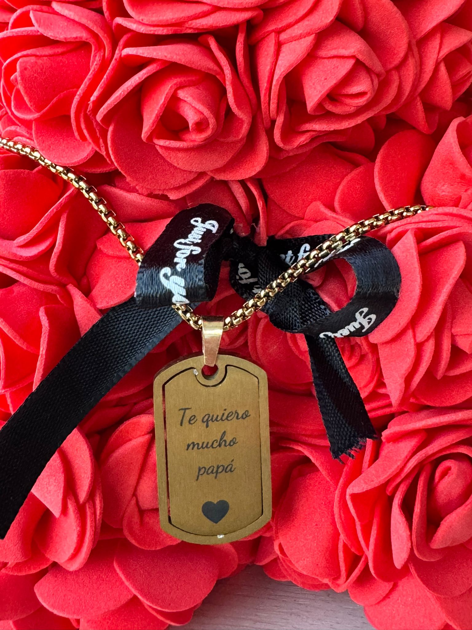 collar militar hombre